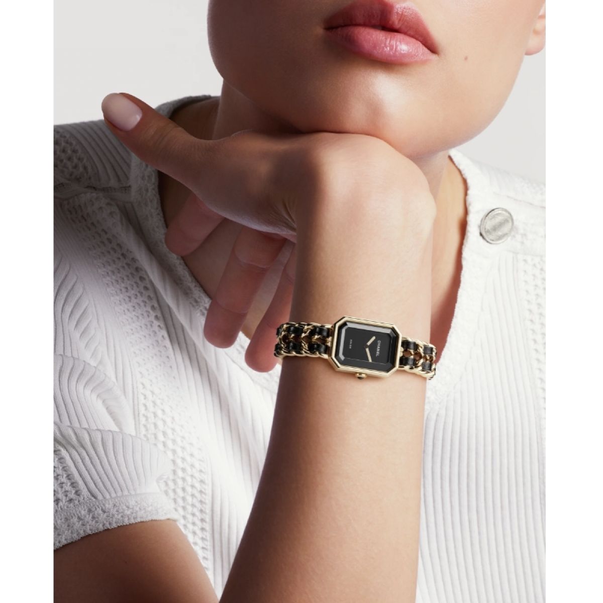 Наручные часы CHANEL Gold V1 золтой/черный Наручные часы CHANEL Gold V1 золтой/черный